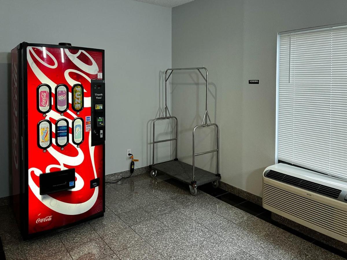 Executive Inn & Suites Breaux Bridge, La Екстер'єр фото