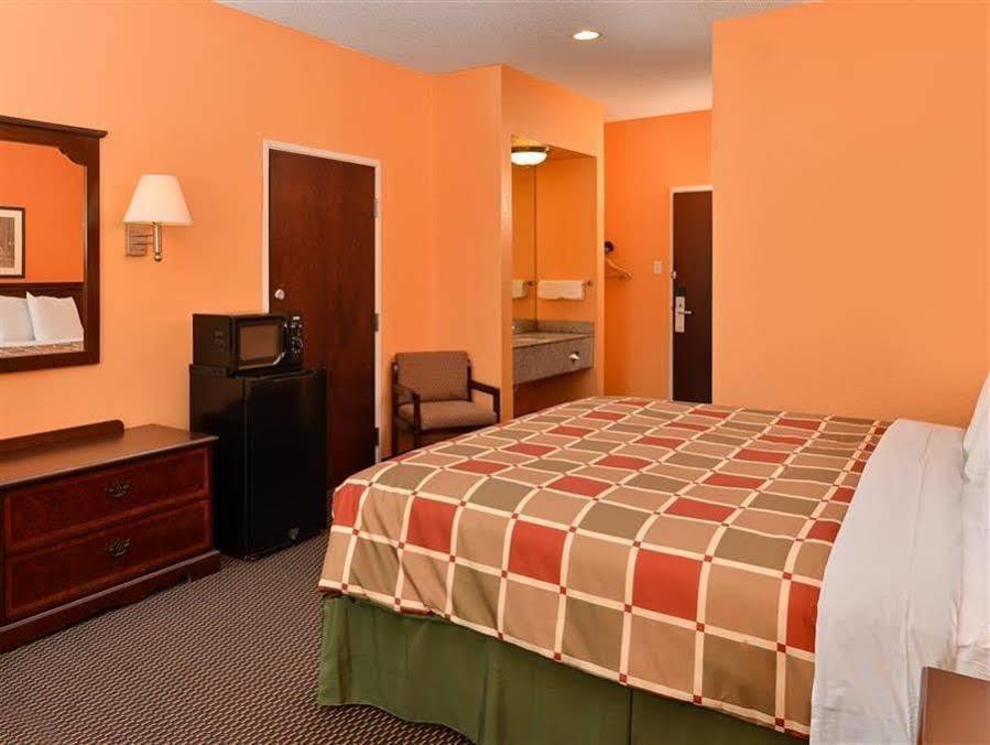 Executive Inn & Suites Breaux Bridge, La Екстер'єр фото