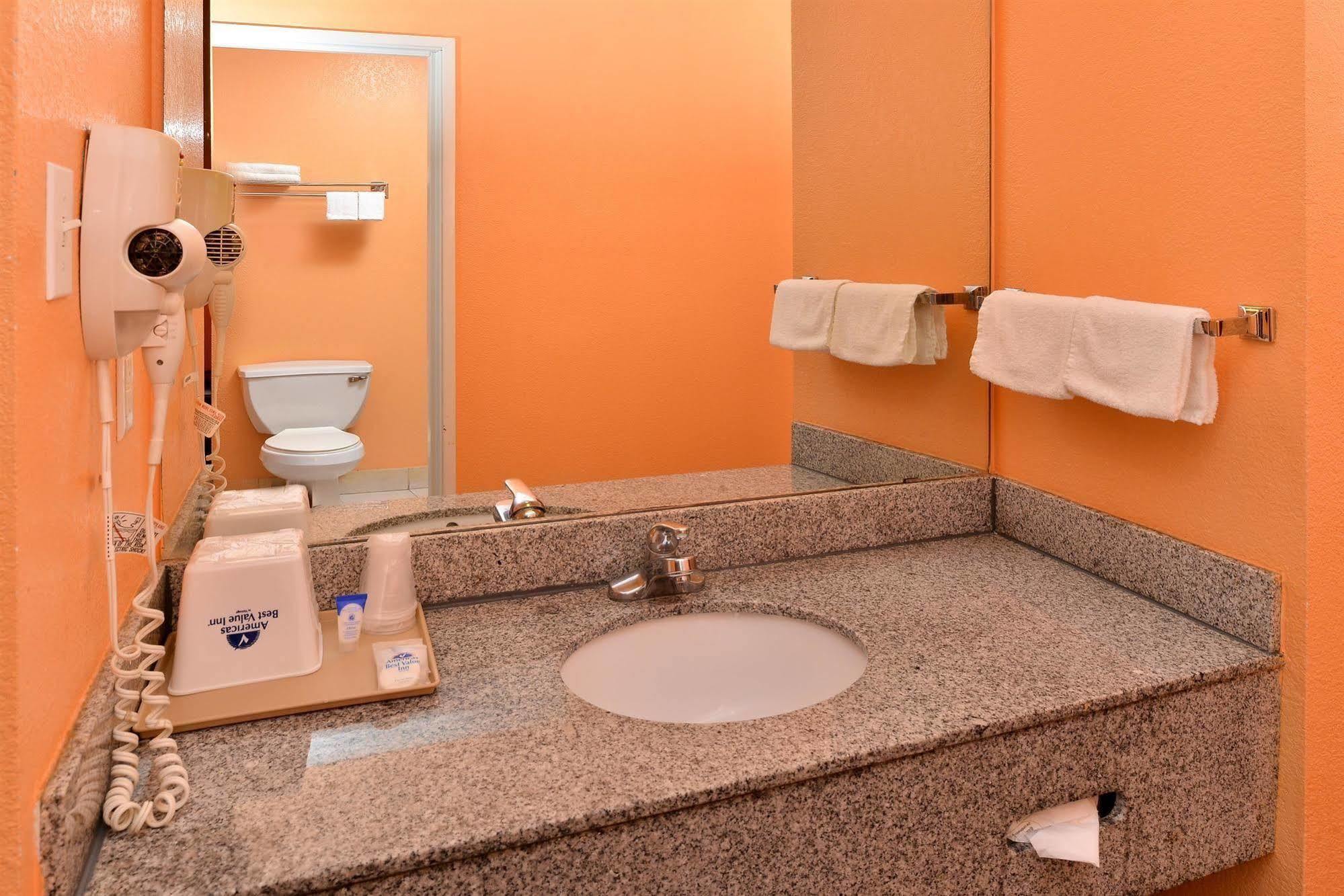 Executive Inn & Suites Breaux Bridge, La Екстер'єр фото